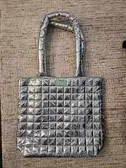 NEW CLINIQUE Rare Large Silver Green Tote Bag Puff Puffer shoulder straps winter