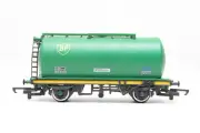 Pre-Owned Hornby BP Oil Tanker TTA Wagon M8