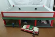-Finished Custom Made Model SHOWROOM/GARAGE/DEALERSHIP 1/24-25 Diorama