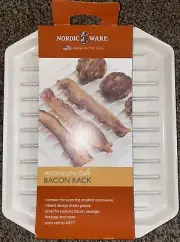 Nordic Ware Microwave Compact Rack Tray Bacon Pizza Hot Dogs Made in U.S.A. NIP