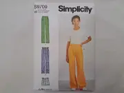 Simplicity Pattern - Misses' Pants and Shorts (Sz 6-14) #S9709 - Uncut