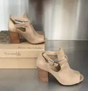 SUNDANCE! Five Worlds by Cordani golden dust leather heels sz 6, 6.5, 7, 7.5 & 8