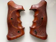 Prof. Target Grips For Smith&Wesson K/L SQUARE BUTT Revolver; pattern Rough tex