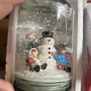 Holiday Snow Globe Building A Snowmen NIB Table Top Mantel Gift