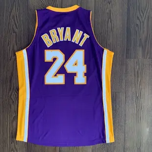 免運！Kobe Bryant 08-09 FINAL 金盃紫 24 M&N 復刻 球員版 NBA 球衣