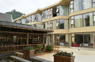 綏陽十二背後清溪峽山莊Shi'er Beihou Qingxixia Hotel