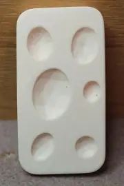 AMACO - Polymer Clay Faceted Cabochon & Gem Push Mold