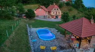 Vintage villa with swimming pool,sauna....