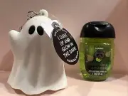 Bath Body Works GHOST Hand Sanitizer PocketBac Holder NWT Glow Dark Candy Apple