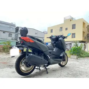 YAMAHA XMAX300 ABS二手檔車中古車配合全額.超額.學生貸款強力過件白牌黃牌紅牌仿賽街車大型重機滿18即可