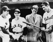 JOHN F. KENNEDY WITH TED WILLIAMS & HANK GREENBERG IN 1946 - 8X10 PHOTO (AA-232)