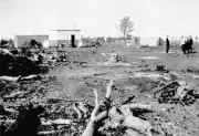 Red Cliffs Victoria 1922 - Settlers ' block with buildings. One of- Old Photo