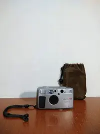 在飛比找Yahoo!奇摩拍賣優惠-日本製 Yashica T5D Carl Zeiss 卡爾蔡