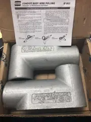 Box of 2 - Eaton Crouse-Hinds Form 7 LB Conduit Outlet 1-1/2" - Catalog # LB57