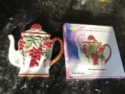 New Tea pot Trivet Handpainted Ceramicware Wall Plaque Grapes Grape Vine NIB