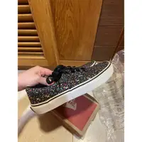 在飛比找蝦皮購物優惠-Vans 黑底彩色潑墨經典款size22.5