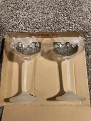 VTG set of 2 Avon Hummingbird 24% Lead Crystal Champagne Glasses Frosted Stems
