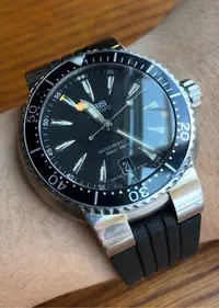 在飛比找Yahoo!奇摩拍賣優惠-ORIS 豪利時 機械潛水錶 300m 剛保養完 原廠錶帶 