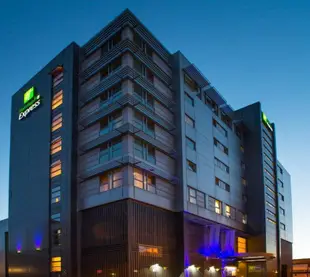 斯溫頓市中心智選假日飯店Holiday Inn Express Swindon City Centre