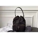 二手 PRADA SHOULDER BAG 1BH038 黑色 尼龍 束口 小水桶 肩背包 斜背包