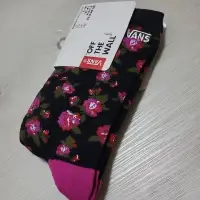 在飛比找蝦皮購物優惠-vans 美國原廠滿版黑底碎花刺繡logo長襪