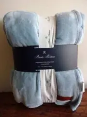 BROOKS BROTHERS Light BLUE Plush FLEECE Oversized Full QUEEN BLANKET