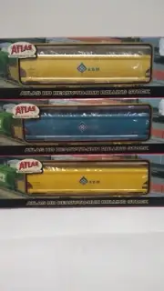 New HO Atlas Grain Hoppers 3 ( ADM ) 2 Yellow & 1 Blue