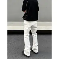 在飛比找ETMall東森購物網優惠-BLAEXIT白色垂感微喇叭牛仔褲