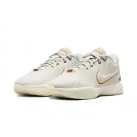 在飛比找PChome24h購物優惠-Nike LeBron XXI EP 米色實戰籃球鞋 FV2