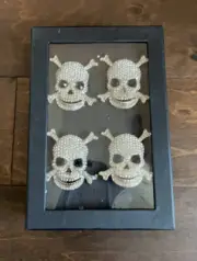 Tahari Halloween Napkin Rings Holder 4 Skull Crossbones Rhinestones free ship