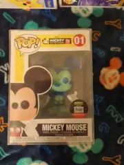 Funko Pop! Disney - Mickey Mouse - Funko (Exclusive) #1 with Pop Protector