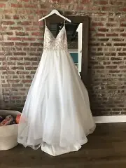 NEW Mikaella Wedding Dress, style # 2225, Never Altered, Size 20, w pockets