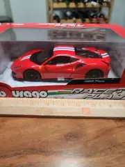 Bburago - 18-26000 - Race + Play - Enzo Ferrari 488 Pista - Scale 1:24 - Red