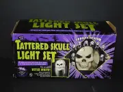 FUN WORLD Tattered Skull Indoor/Outdoor String Light 10ct Halloween Witch White