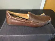 NEW IN BOX MEN'S OXFORD LOAFERS, COLOR: MAHOGANY, SIZE: 9.5