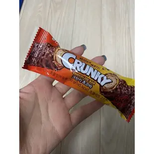 (現貨在台）一組 、樂天 crunky 巧克力棒、米果巧克力棒