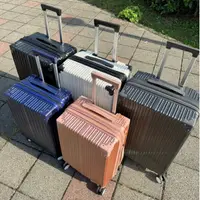 在飛比找蝦皮商城優惠-【WALLABY 袋鼠】復古款 行李箱 旅行箱 直角行李箱 