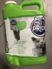 UltraClean Low Tracking Multi-Cat Clumping Litter - Keeps Paws & Home Clean