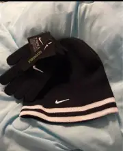 Nike Youth Boys Reversible Winter Black & White Hat Beanie and Gloves 2 Pc 5732