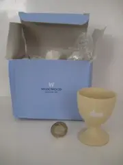 WEDGWOOD PRIMROSE YELLOW JASPER WARE PETER RABBIT FOOTED EGGCUP BEATRIX POTTER b