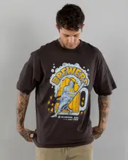 [Forty Seven] Forty Seven Men's Milwaukee Brewers Sigma T-Shirt in Carbonite Black Size Large L Carbonite Black