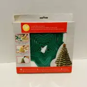 Wilton Cookie Cutter Christmas Tree Kit-10 Cutters, 2 Tips, 3 Bags UNOPENED NEW!