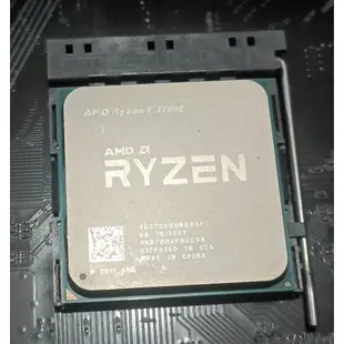 中古良品 AMD Ryzen 7 2700E AM4