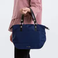 在飛比找樂天市場購物網優惠-【le Lufon】藍色尼龍拼拉皮革前口袋設計肩背兩用包(M
