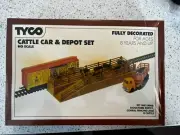 TYCO CATTLE UNLOADING DEPOT, EXCELLENT CONDITION NIB, HO SCALE