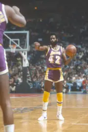 Lucius Allen Los Angeles Lakers in action v the Washington Bullet- 1976 Photo