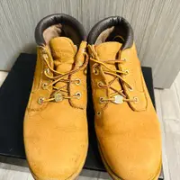 在飛比找PopChill優惠-[二手] timberland 登山靴小黃鞋焦糖底踢不爛防水