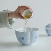 在飛比找蝦皮購物優惠-瑞陶陶瓷特賣純手繪霧藍櫻花陶瓷茶洗創意花型杯洗水孟功夫茶具家