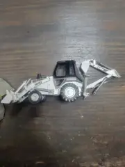 Case 580D Construction King Backhoe/Loader 1/35 Scale - Some Paint Rubbed Off