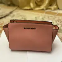 在飛比找蝦皮購物優惠-【MICHAEL KORS 】MK Selma 防刮 蝙蝠包